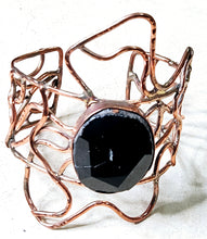 Load image into Gallery viewer, Handcrafted Natural Black Agate Large Abstract Shaped Stone Woven Wire Band Cuff Bracelet Copper Metal