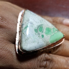 Load image into Gallery viewer, Variscite Tri-Shaped Stone &amp; Copper Metal Ring Size 9
