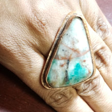 Load image into Gallery viewer, Needles Agate Tri-Shaped Stone &amp; Copper Metal Ring Size 9
