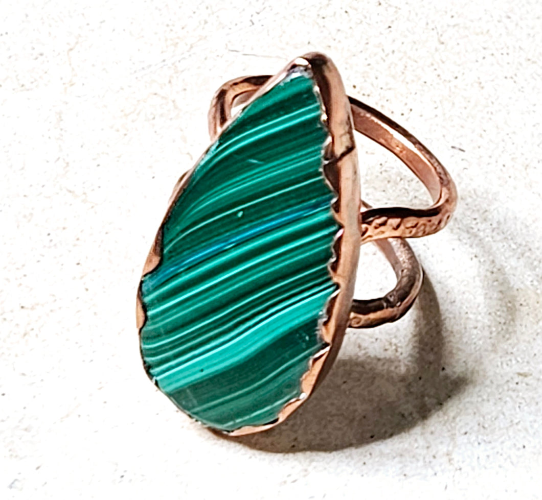 Handcrafted Malachite Ring Tear Drop Shape Gemstone Copper Metal Size 8.5