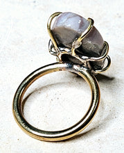 Load image into Gallery viewer, Gray Colored Agate Ring Brass Metal Size 9
