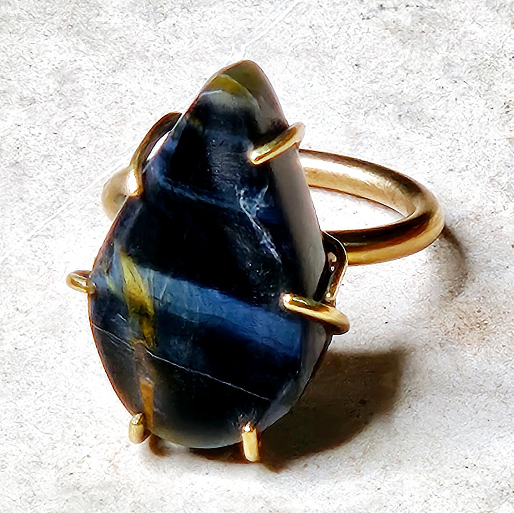 Natural Blue Tigers Eye Tear Drop Shaped Stone Ring Brass Metal Hardware Size 8.75