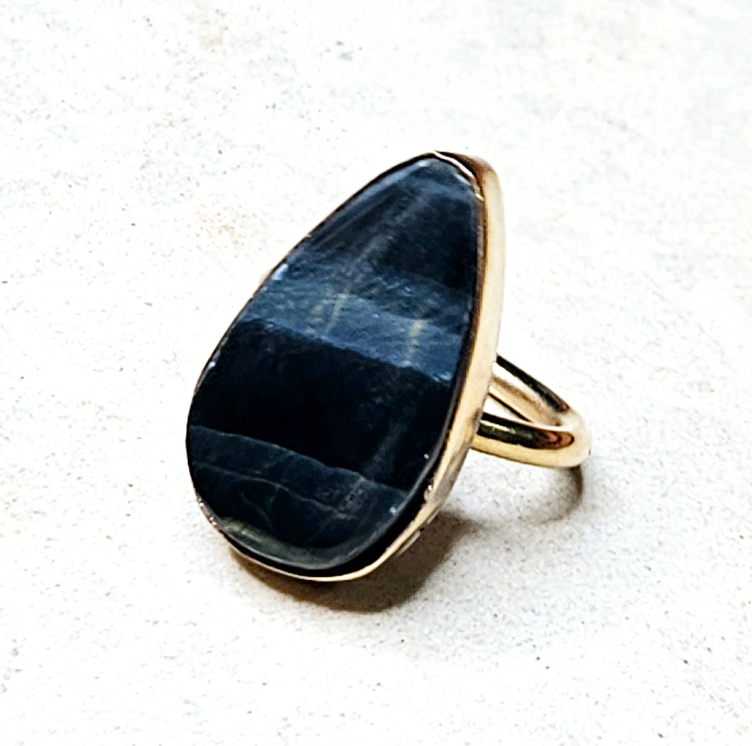 Natural Blue Tigers Eye Tear Drop Shaped Stone Ring Brass Metal Hardware Size 7.5