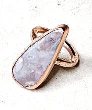 Load image into Gallery viewer, Natural Gray Tear Drop Shaped Agate Ring Copper Metal Size 8.5
