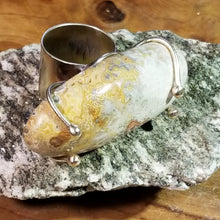 Load image into Gallery viewer, Crazy Lace Agate Elongated Oval Stone &amp; Brass Metal Ring Size 10
