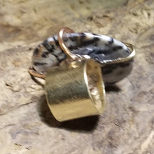 Load image into Gallery viewer, Zebra Jasper Brass &amp; Copper Metal Ring Size 8
