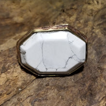 Load image into Gallery viewer, White Howlite Octagon Shaped Stone &amp; Brass Metal Ring Size 8
